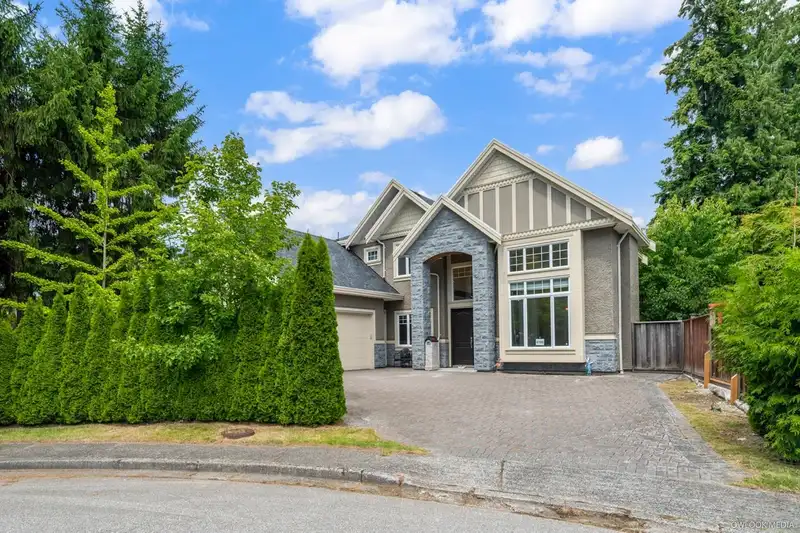 6100 TAKLA PLACE - photo 2 of 33