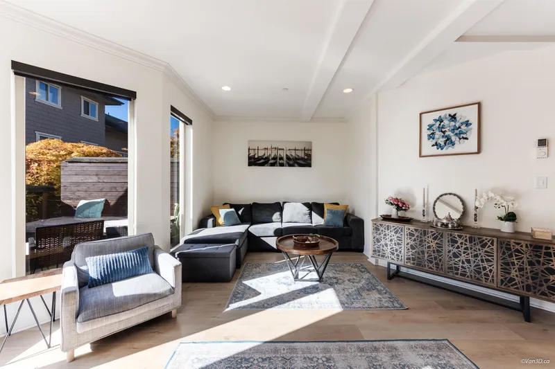 9 215 E 4TH STREET - photo 4 of 25