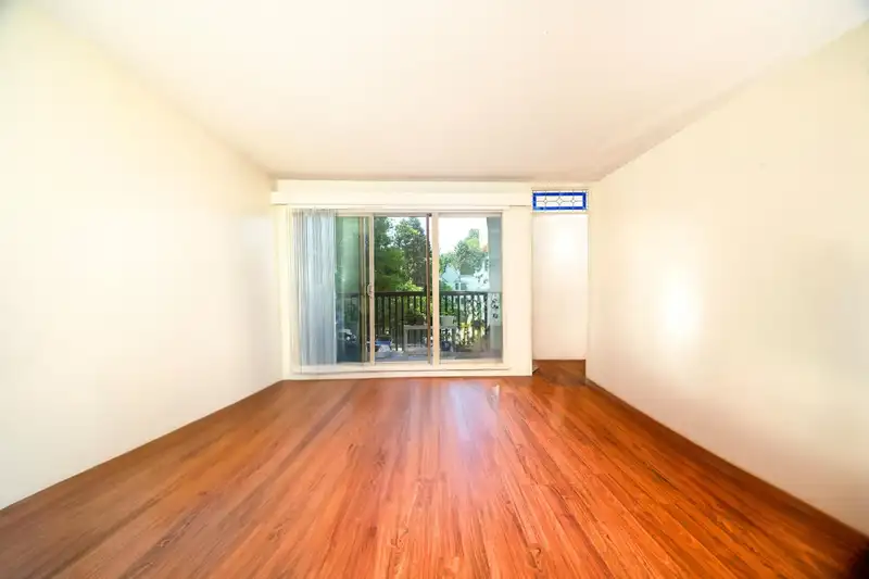 307 9857 MANCHESTER DRIVE - photo 4 of 19