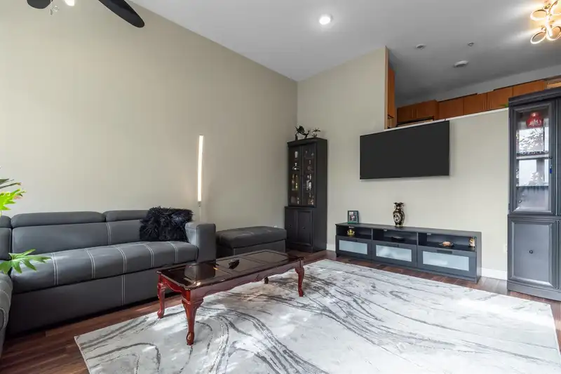 5 15353 100 AVENUE - photo 4 of 25