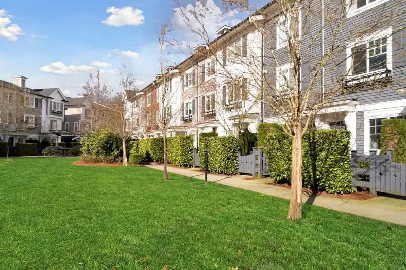 38 3010 RIVERBEND DRIVE - photo 1 of 32