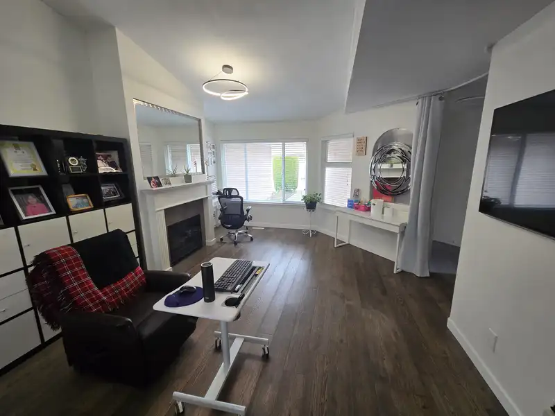 154 15501 89A AVENUE - photo 2 of 21