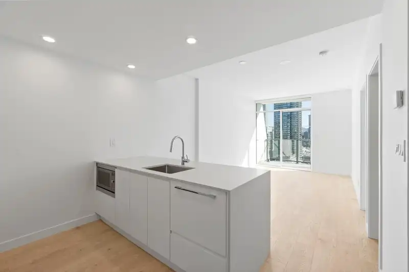 1908 2181 MADISON AVENUE - photo 4 of 14