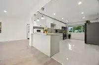 4936 BARKER CRESCENT - thumbnail 10