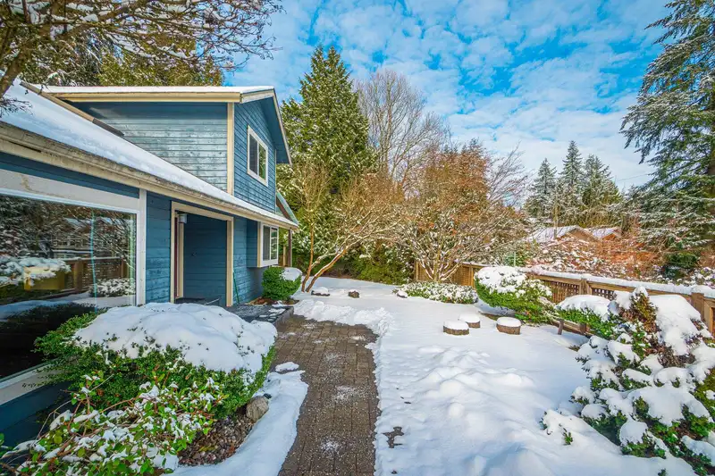 1936 CLARKE STREET - photo 4 of 15
