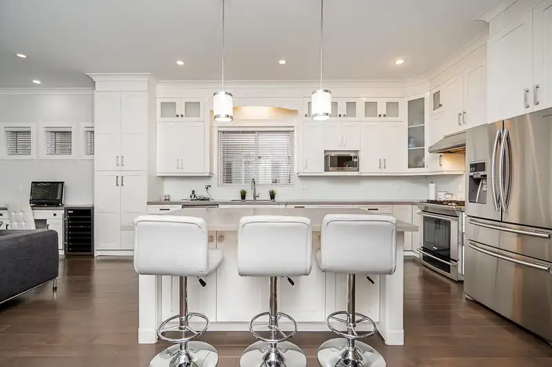 14873 59A AVENUE - photo 4 of 36