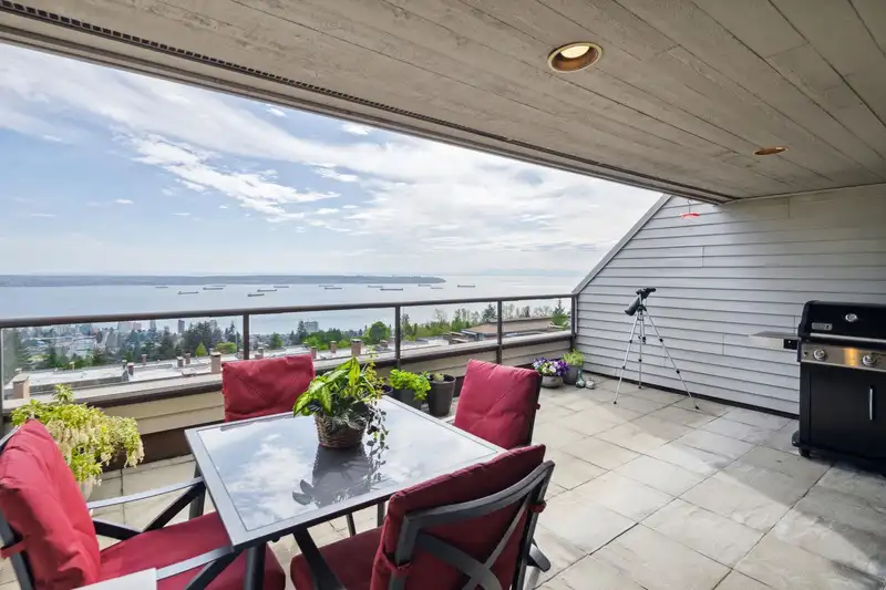 47 2250 FOLKESTONE WAY - photo 1 of 40