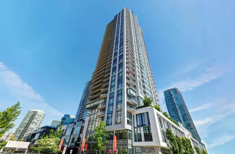 802 6098 STATION STREET - photo 1 of 12