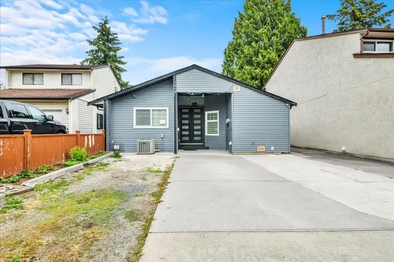 7068 129A STREET - photo 1 of 32