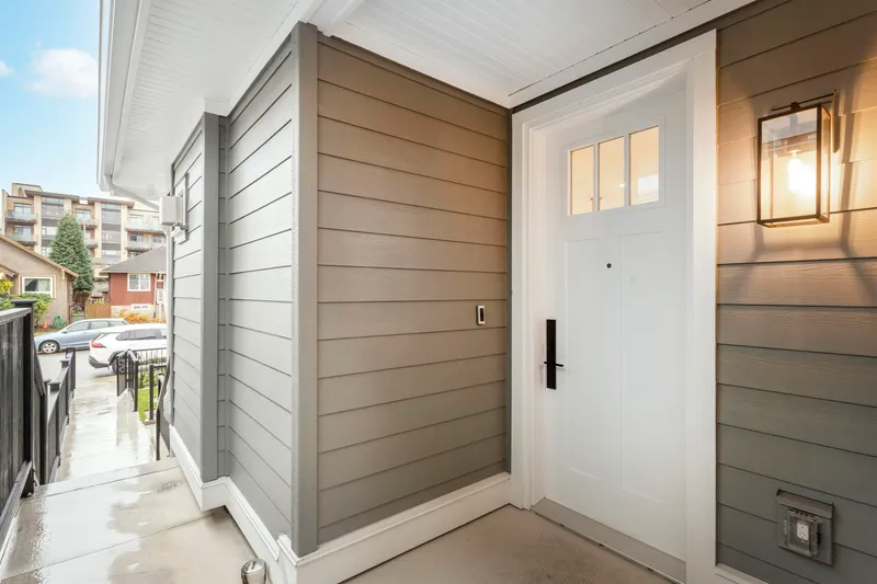 1 4313 ALBERT STREET - photo 2 of 25