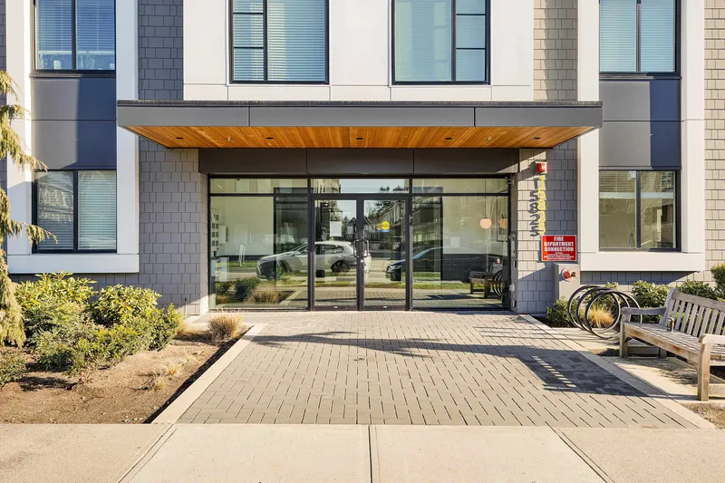 122 15825 85 AVENUE - photo 1 of 25