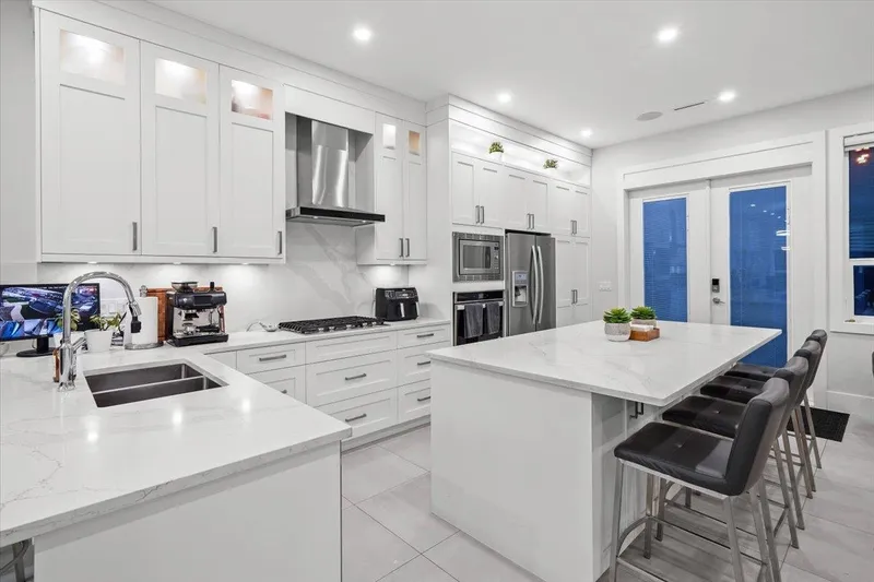 1041 STEWART AVENUE - photo 4 of 25