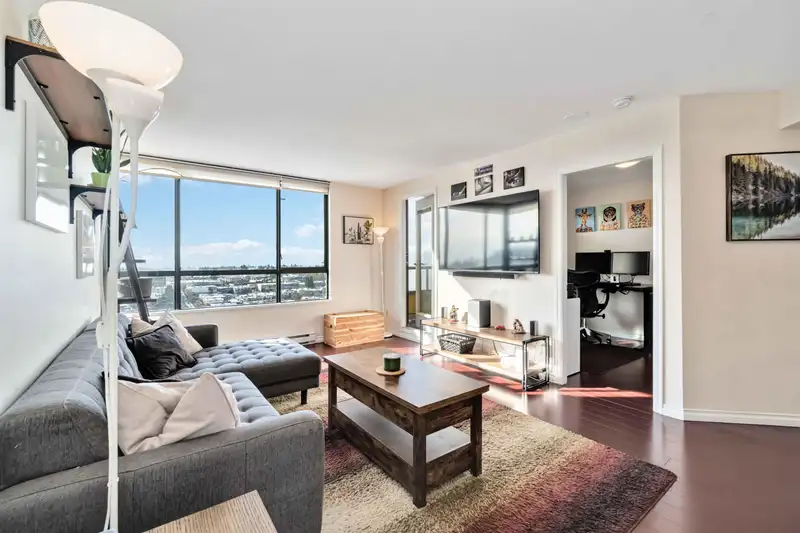 1903 5288 MELBOURNE STREET - photo 2 of 27