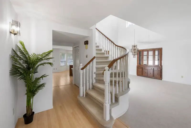 2833 GLENSHIEL DRIVE - photo 4 of 31