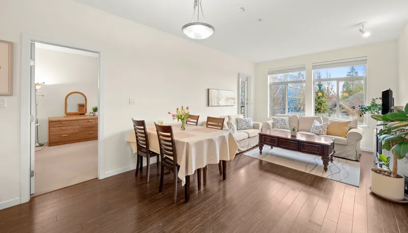 309 15388 101 AVENUE - photo 3 of 23