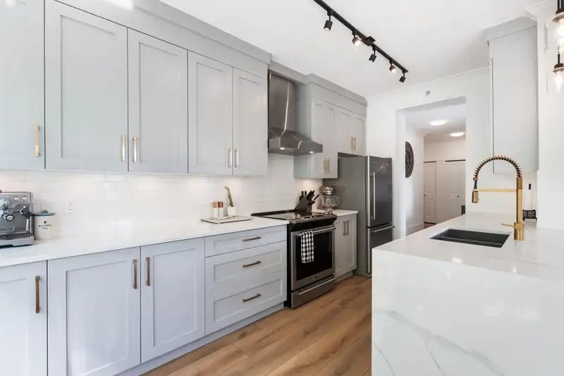 101 1551 FOSTER STREET - photo 3 of 39