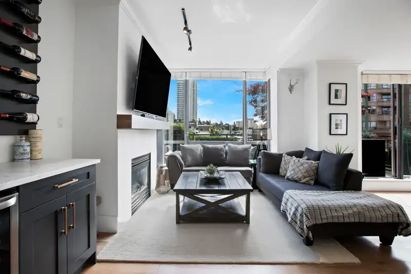 101 1551 FOSTER STREET - photo 4 of 39