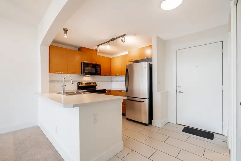 404 7478 BYRNEPARK WALK - photo 3 of 25