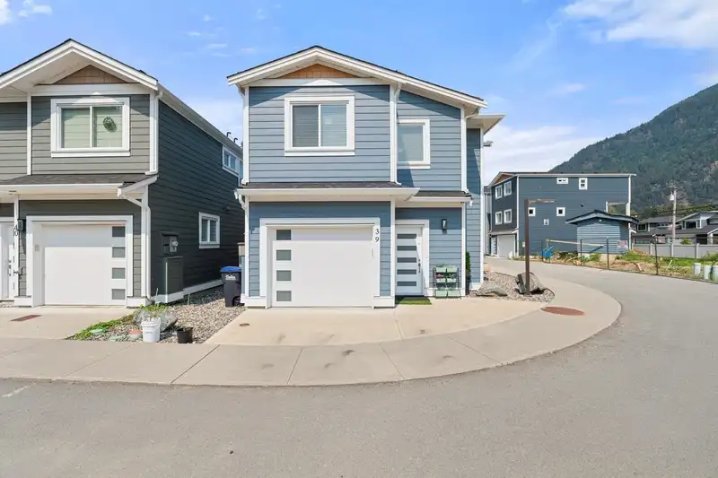 39 750 HOT SPRINGS ROAD - photo 1 of 33