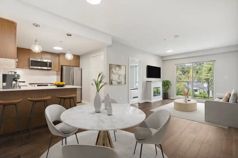 308 1330 MARINE DRIVE - photo 3 of 35