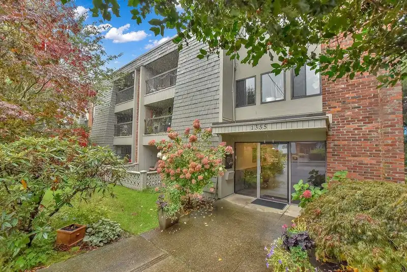 203 1355 FIR STREET - photo 1 of 31