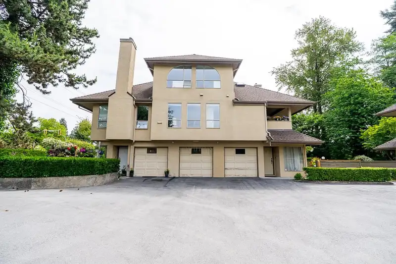 21 12172 72 AVENUE - photo 3 of 34