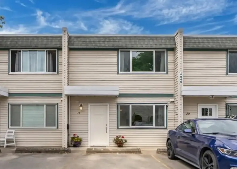 19 4949 57 STREET - photo 2 of 30