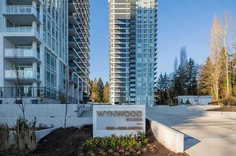 606 585 AUSTIN AVENUE - photo 2 of 25