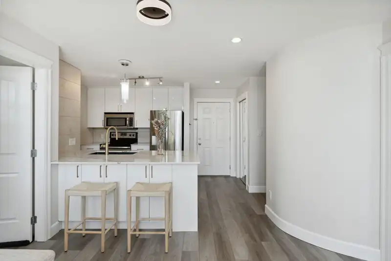 PH6 3255 SMITH AVENUE - photo 3 of 30