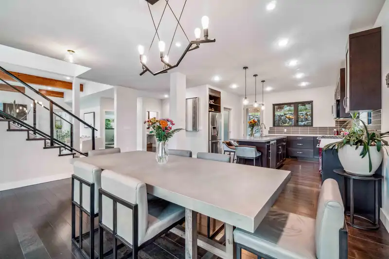 1027 IOCO ROAD - photo 2 of 40