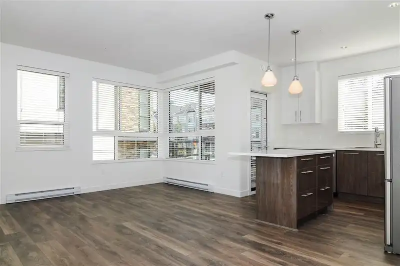 216 20829 77A AVENUE - photo 3 of 17