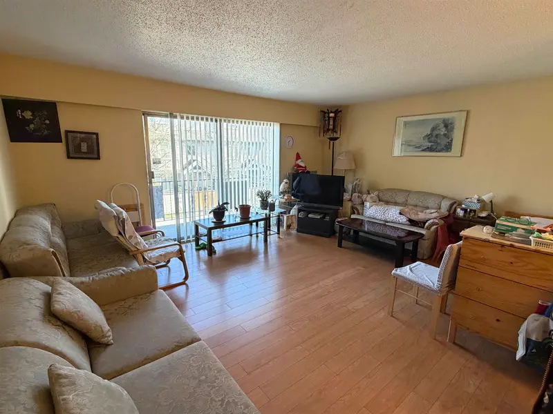 205 5055 IMPERIAL STREET - photo 2 of 6