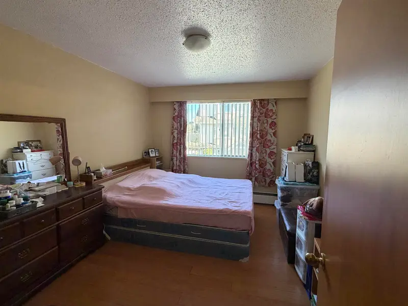 205 5055 IMPERIAL STREET - photo 3 of 6