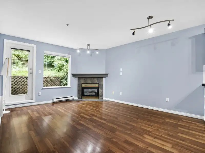 312 121 SHORELINE CIRCLE - photo 2 of 21