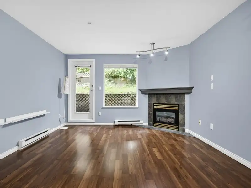 312 121 SHORELINE CIRCLE - photo 3 of 21