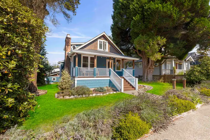2714 HENRY STREET - photo 3 of 36