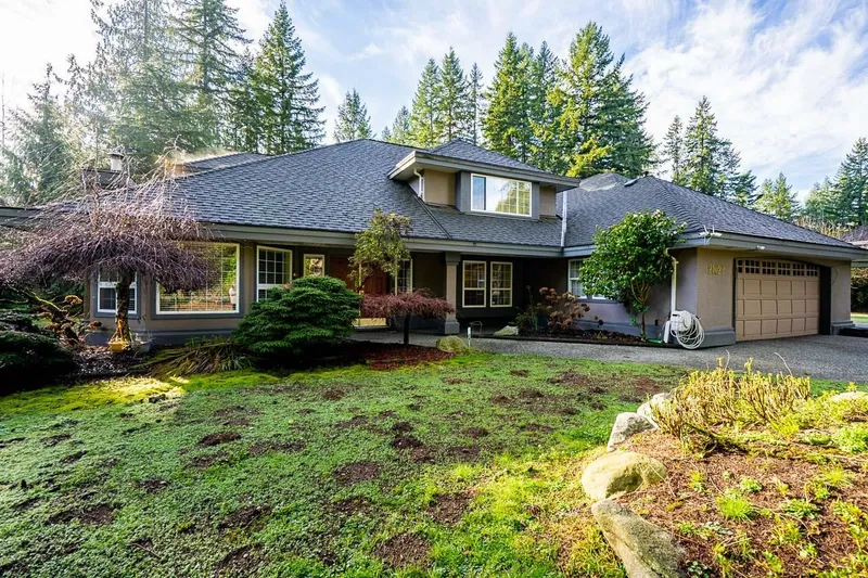 21022 42 AVENUE - photo 4 of 25