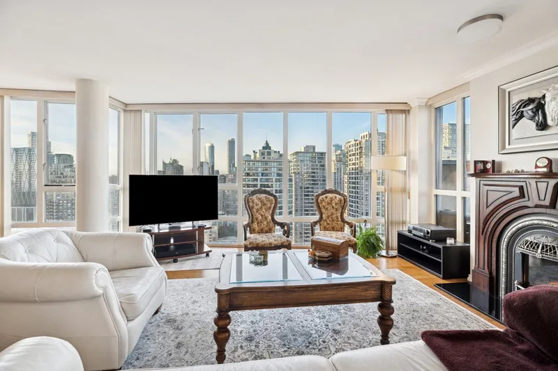 PH5 950 CAMBIE STREET - photo 3 of 25