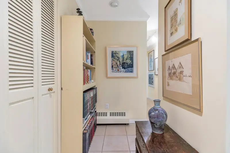 208 235 KEITH ROAD - photo 4 of 25