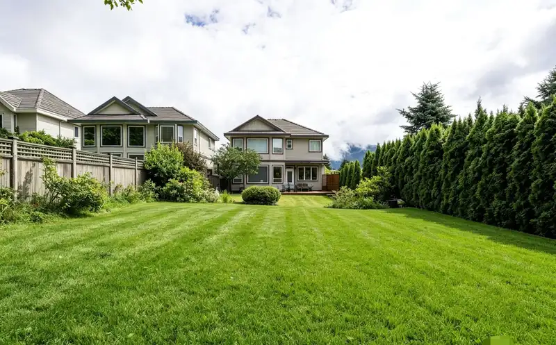 1700 PADDOCK DRIVE - photo 1 of 35