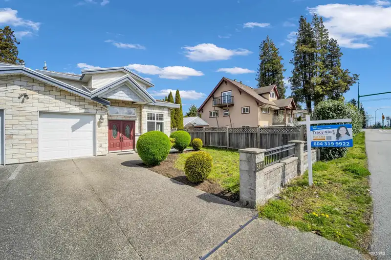 5871 RUMBLE STREET - photo 2 of 40
