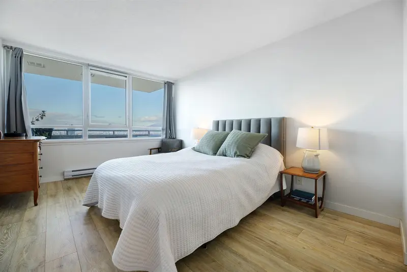 2104 5652 PATTERSON AVENUE - photo 2 of 25