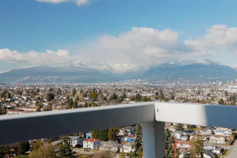 2104 5652 PATTERSON AVENUE - photo 3 of 25