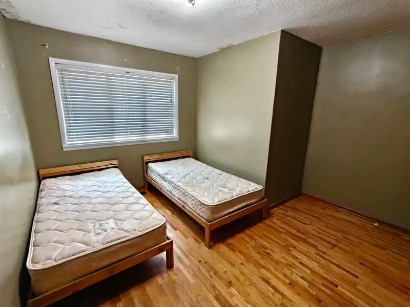 2503 E 27TH AVENUE - photo 3 of 12