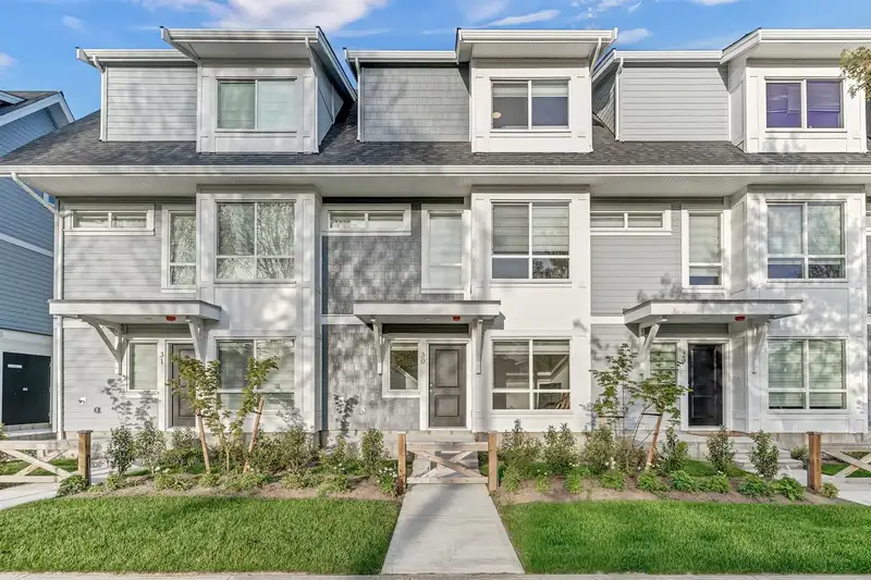 30 12830 62 AVENUE - photo 1 of 26