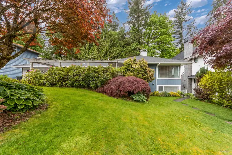 944 POIRIER STREET - photo 3 of 40