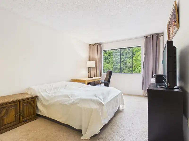 313 10644 151A STREET - photo 3 of 22