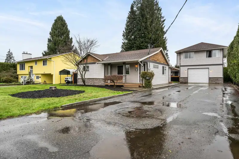 9566 COOTE STREET - photo 2 of 40