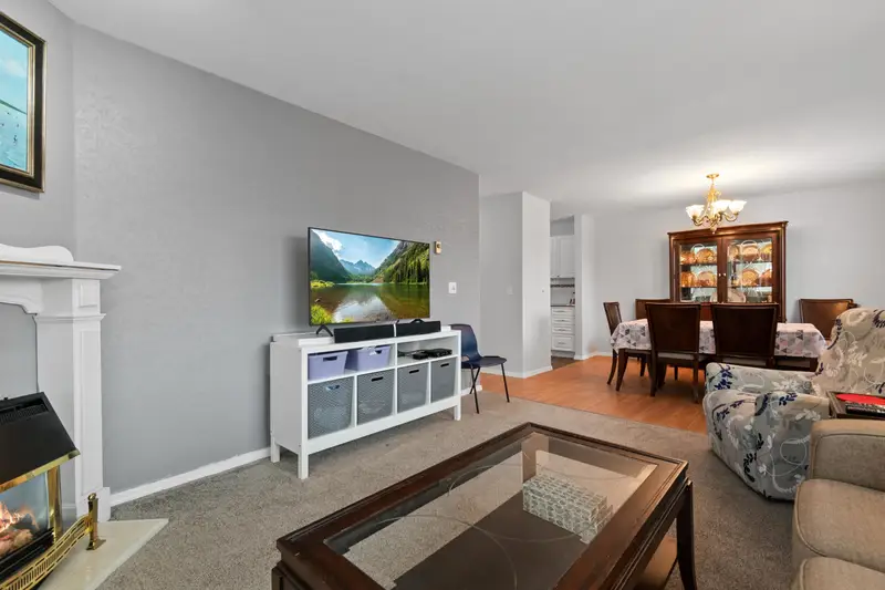 306 9175 EDWARD STREET - photo 4 of 25