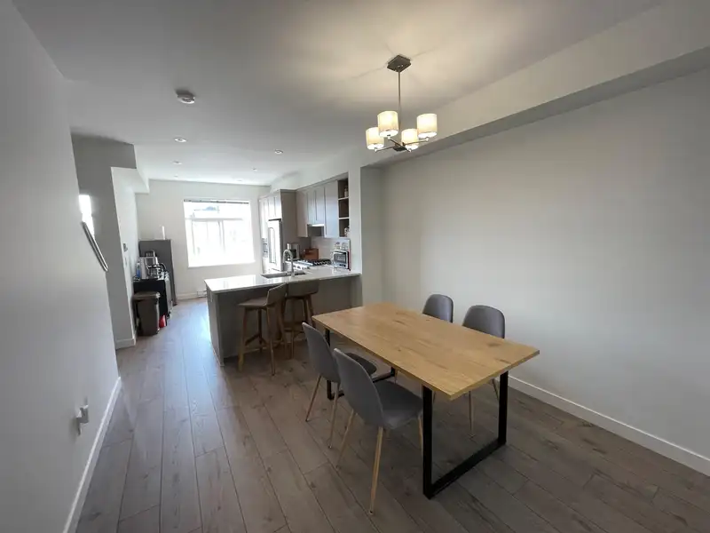 131 3565 BAYCREST AVENUE - photo 4 of 19